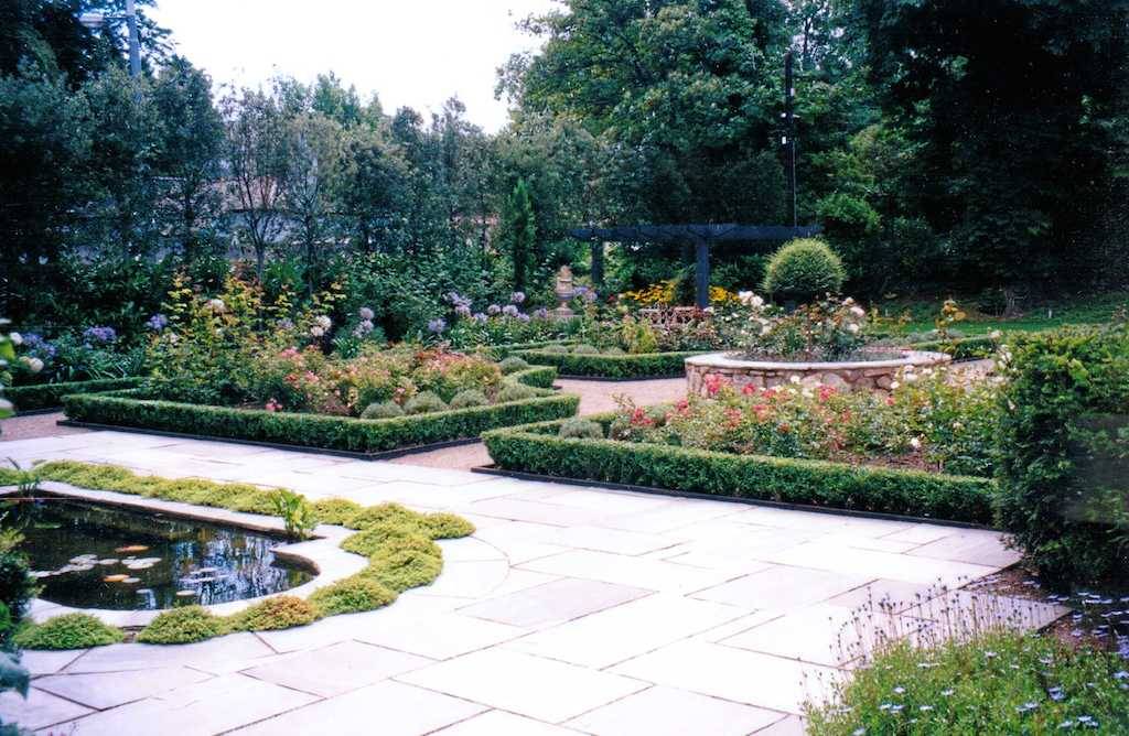 The Italian Renaissance Garden