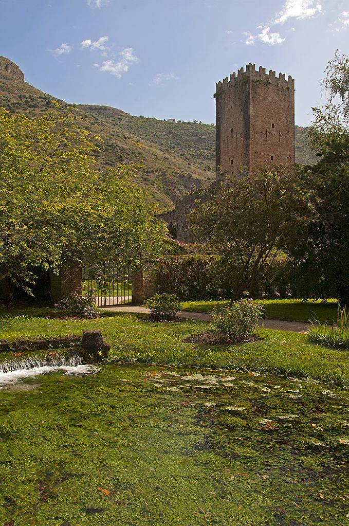 Giardino Di Ninfa Autunno Free Home Wallpaper Hd Collection