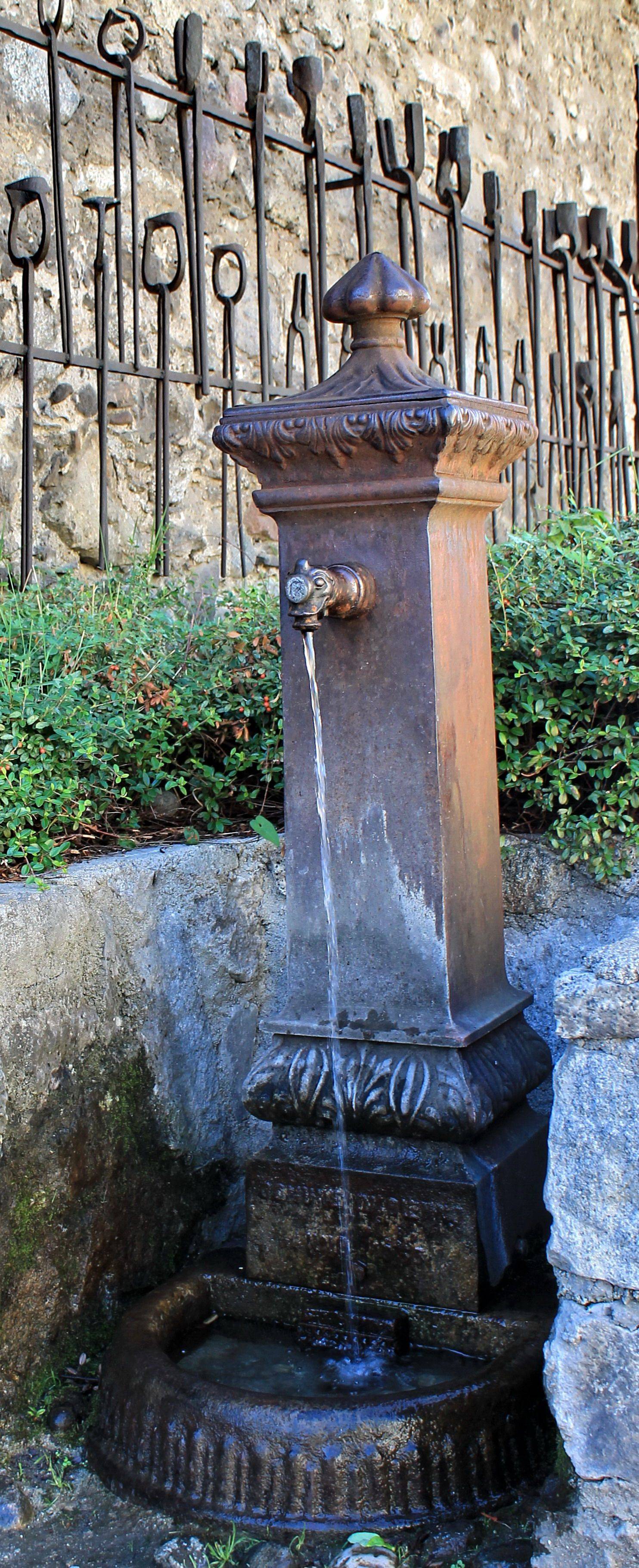 Brilliant Tiered Fountain Design