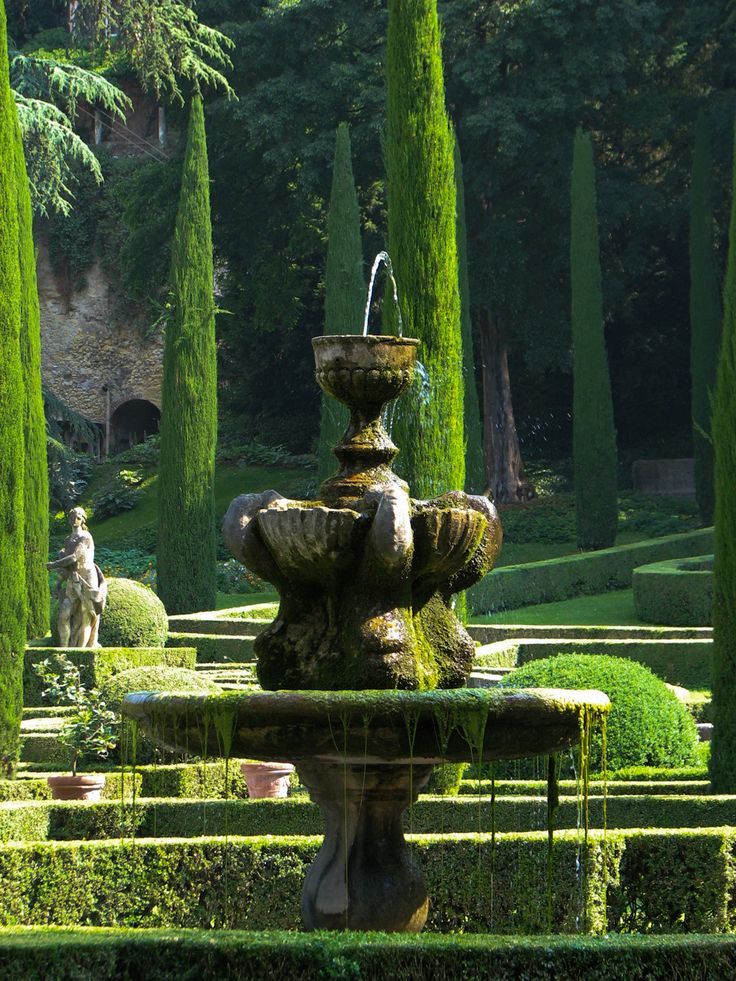 Knot Garden Italian Fountain Reflections Water Gardens