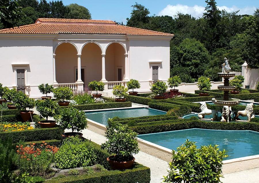 The Italian Renaissance Garden