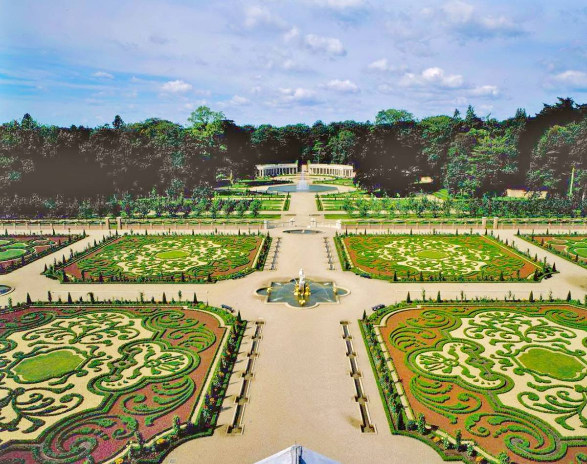 The Baroque Garden Garden