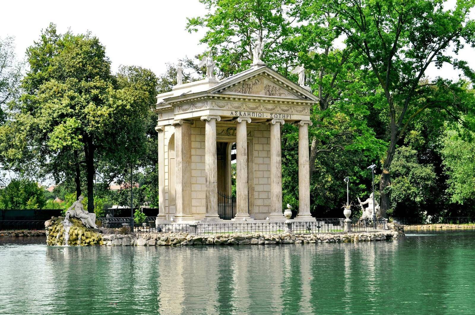 Romes Borghese Gardens