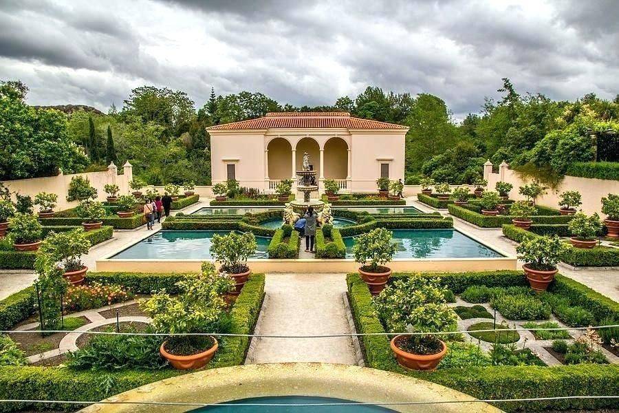 The Italian Renaissance Garden