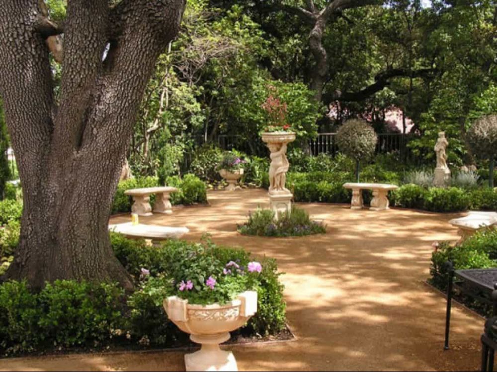 Mediterranean Garden Design