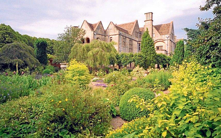 The Arts And Crafts Movement