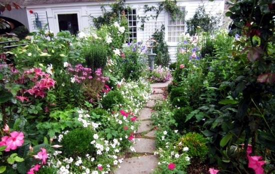 Arts And Crafts Garden