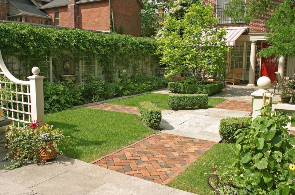 Amazing Formal English Garden Designs