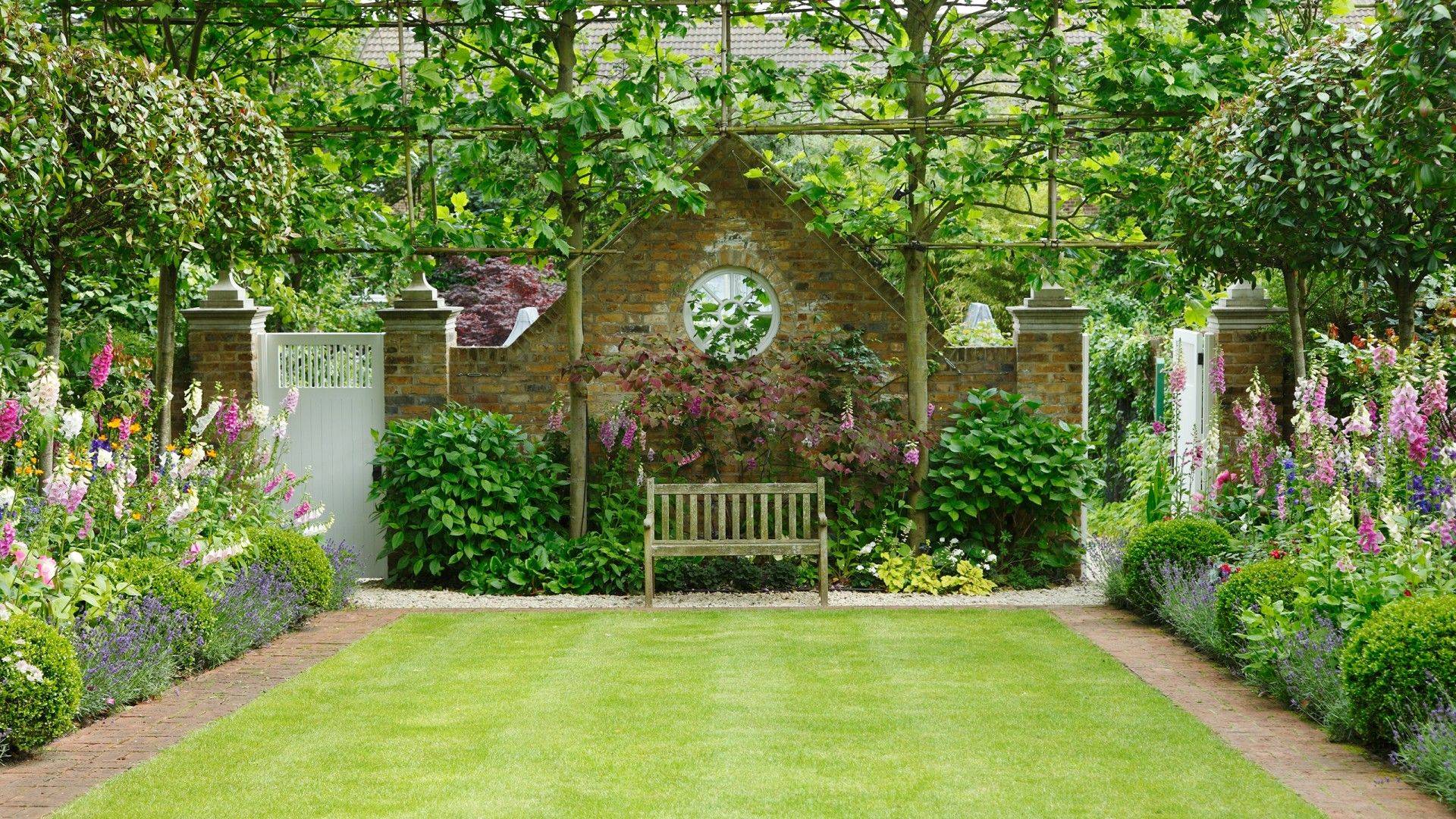 Britishinspired Courtyard Courtyard Gardens Design