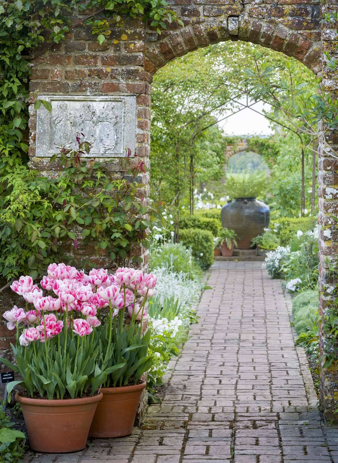 Sissinghurst White Gardens