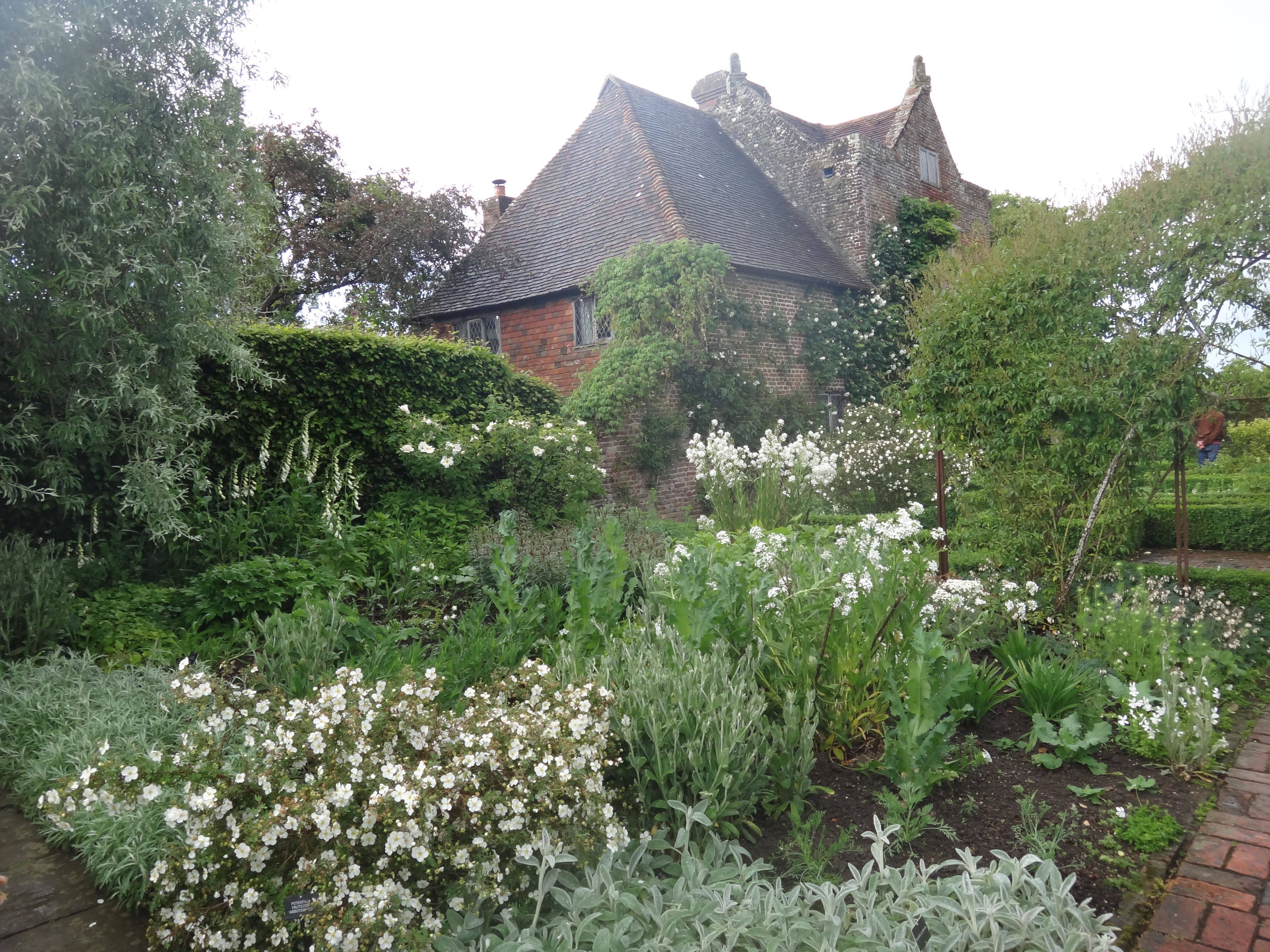 England White Gardens