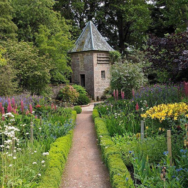 Hestercombe Gardens Sigh Cottage Garden