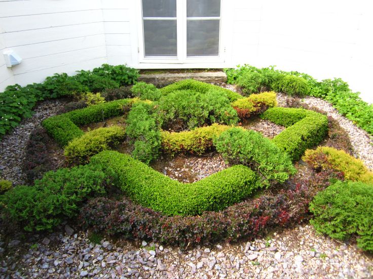 A Grand Estate Garden