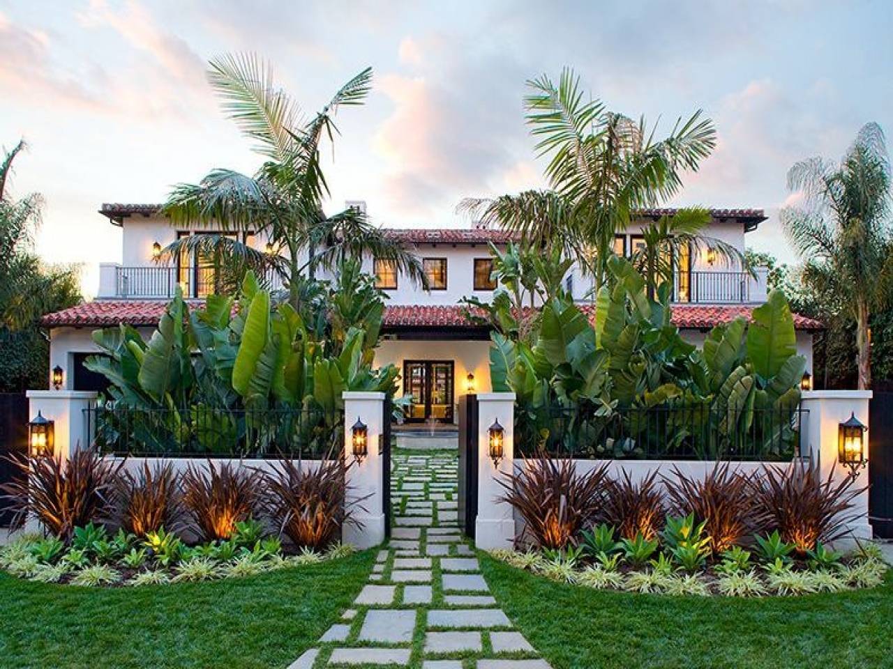 Modest Maintenance Front Yard Landscaping Ideas Frontyard