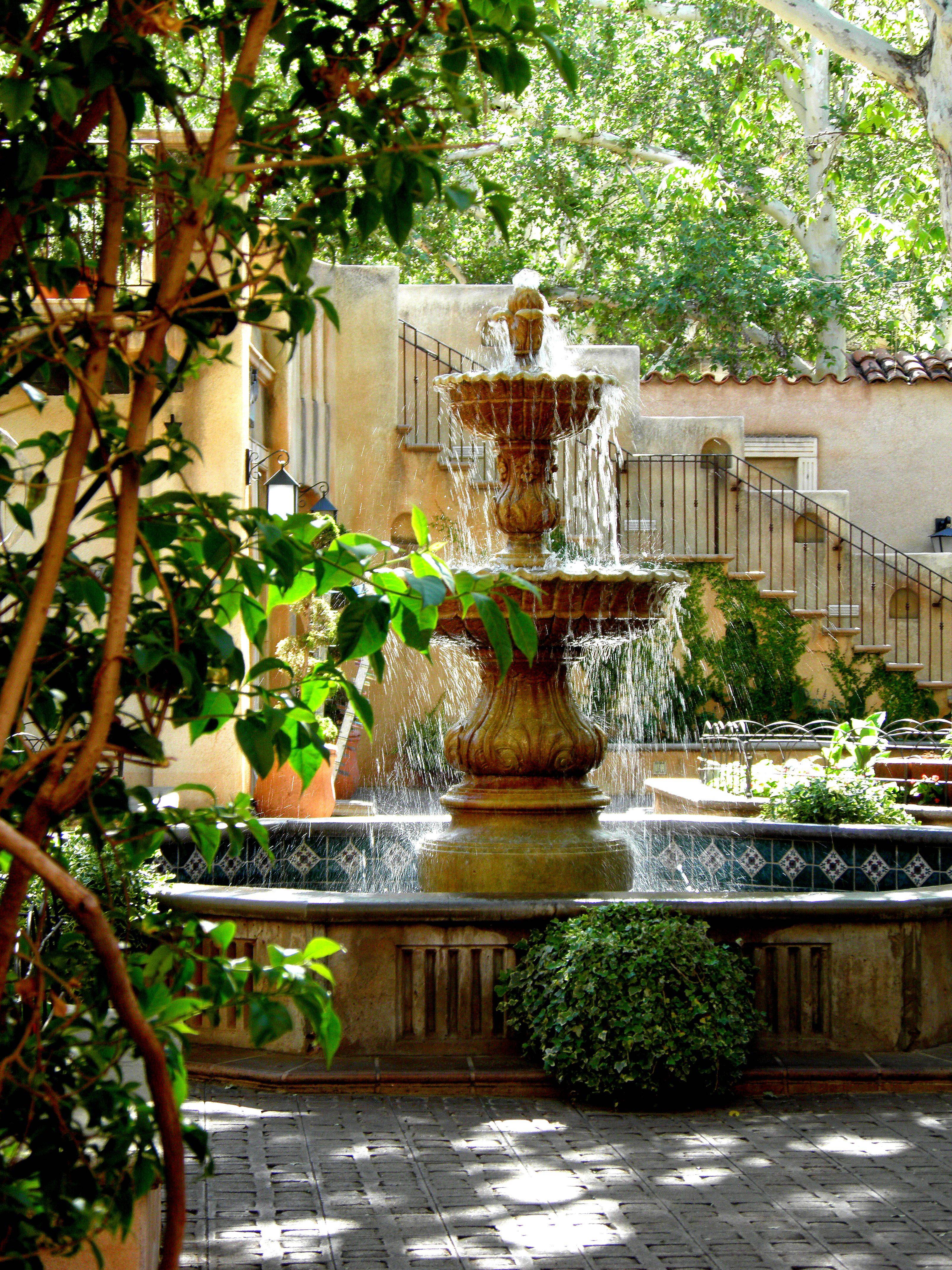 Courtyard Garden Water Feature Ideas