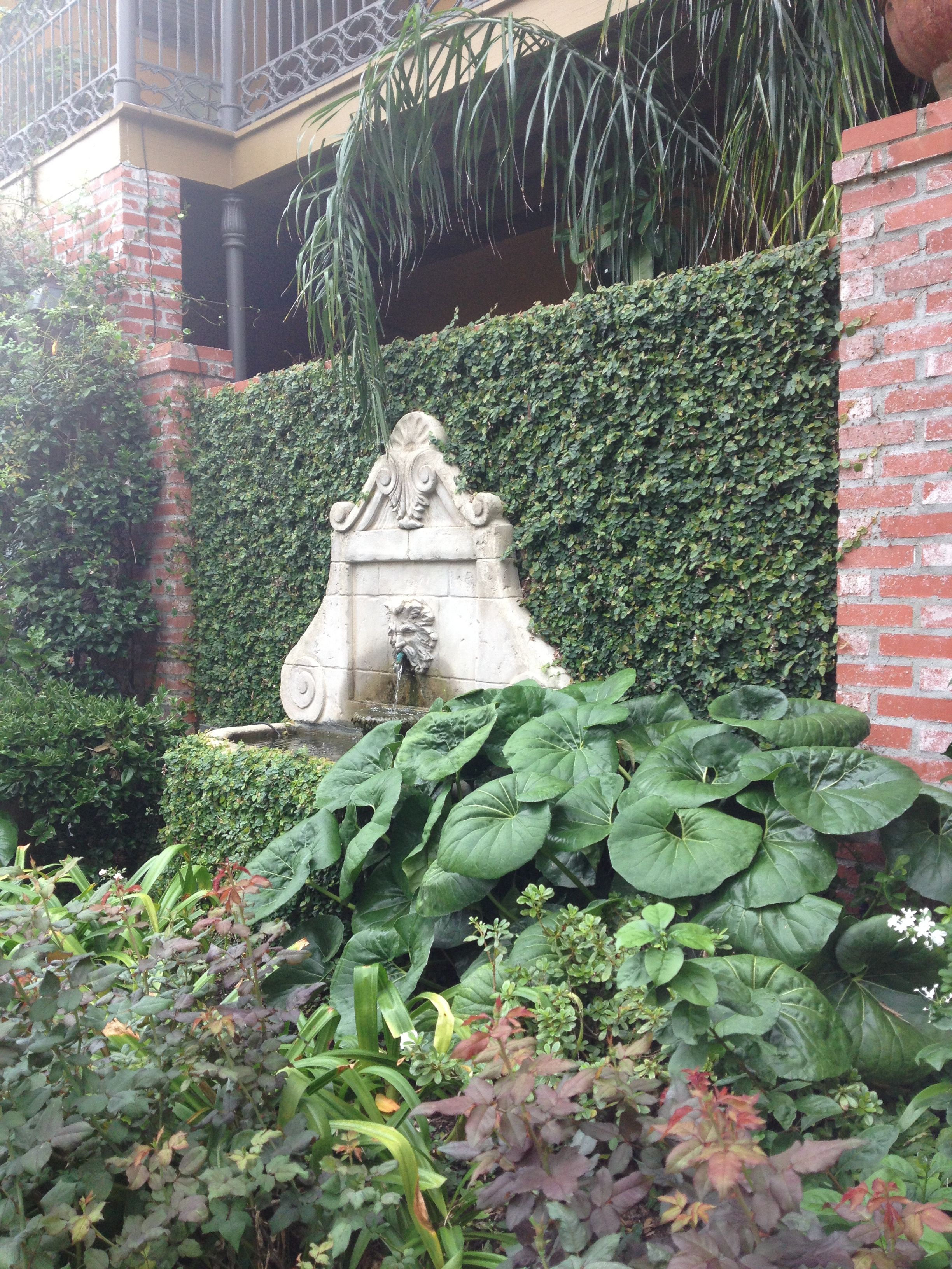 Gorgeous Small Courtyard Ideas