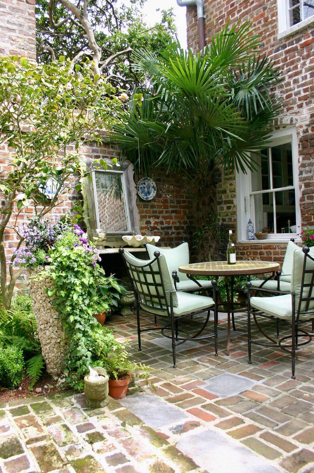 Insanely Beautiful Courtyard Garden Ideas