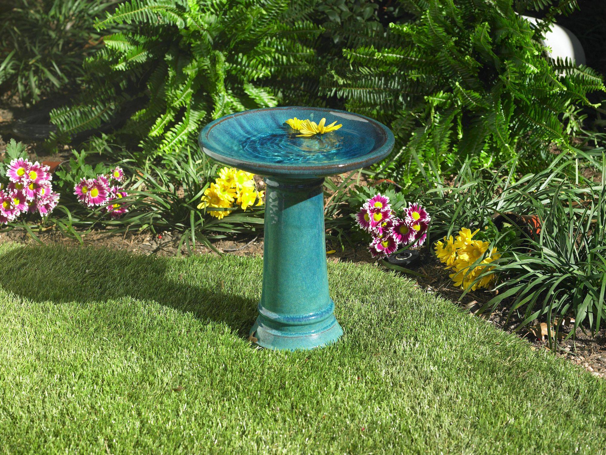 21 Bird Bath Garden Art Ideas For This Year | SharonSable