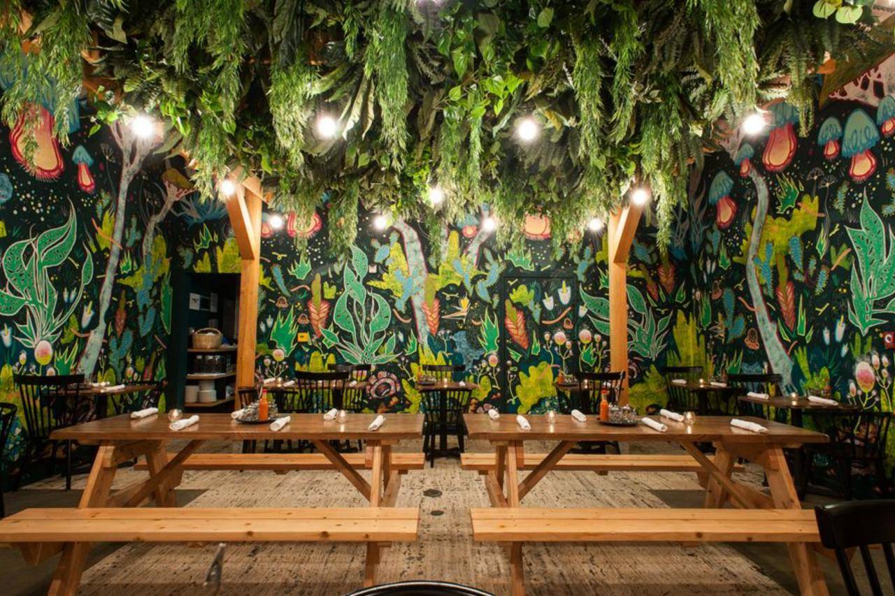 Indooroutdoor Bar Counter