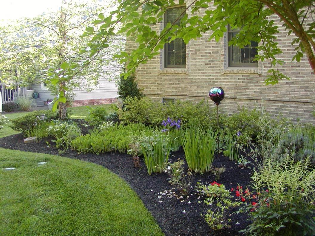 Brick Edging Gravel And Brick Courtyard
