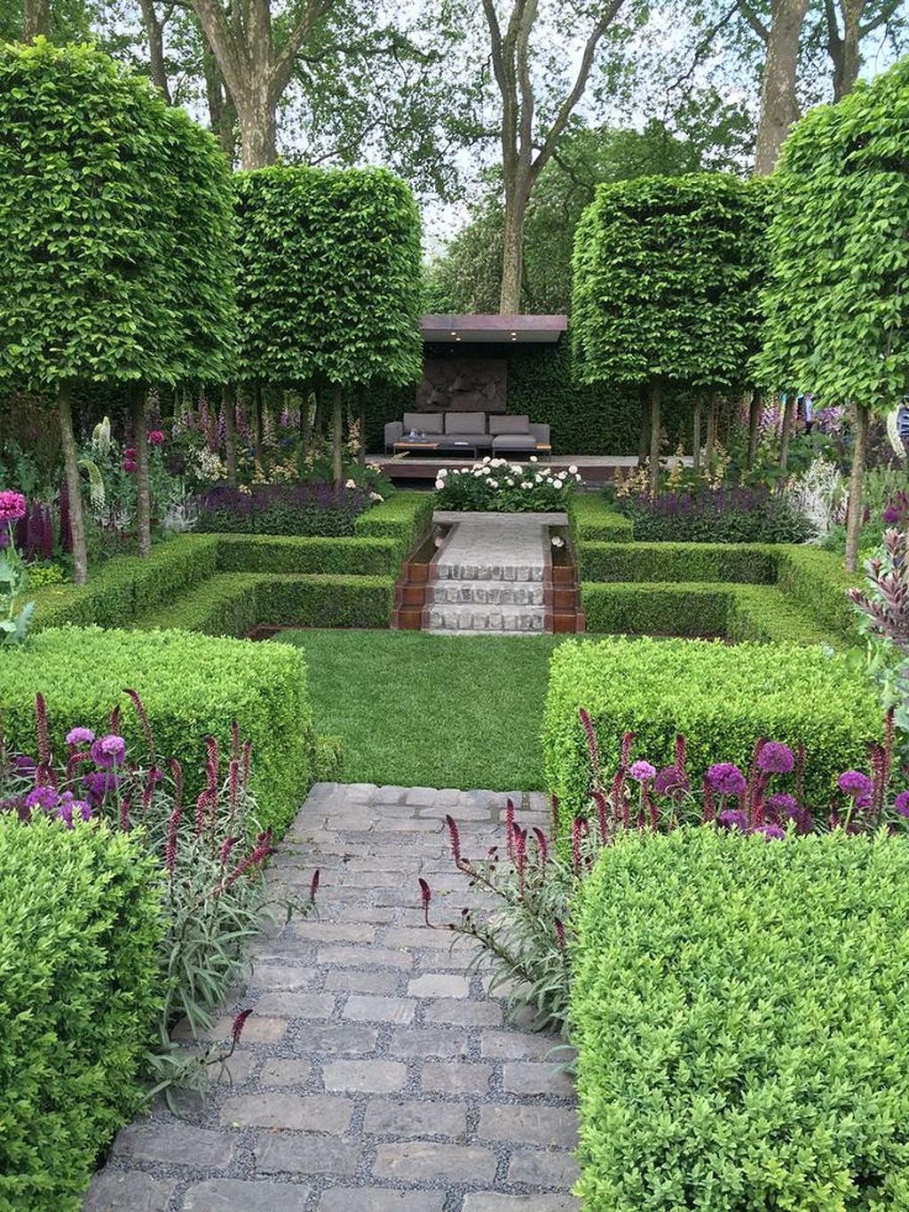 Small Courtyard Garden Lawn Small Courtyard Gardens