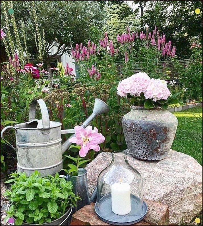 Stunning Watering Cans Decor Ideas