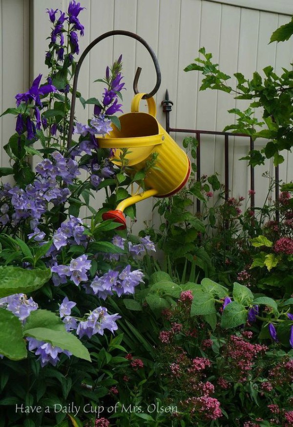 Watering Can Garden Lighting Ideas