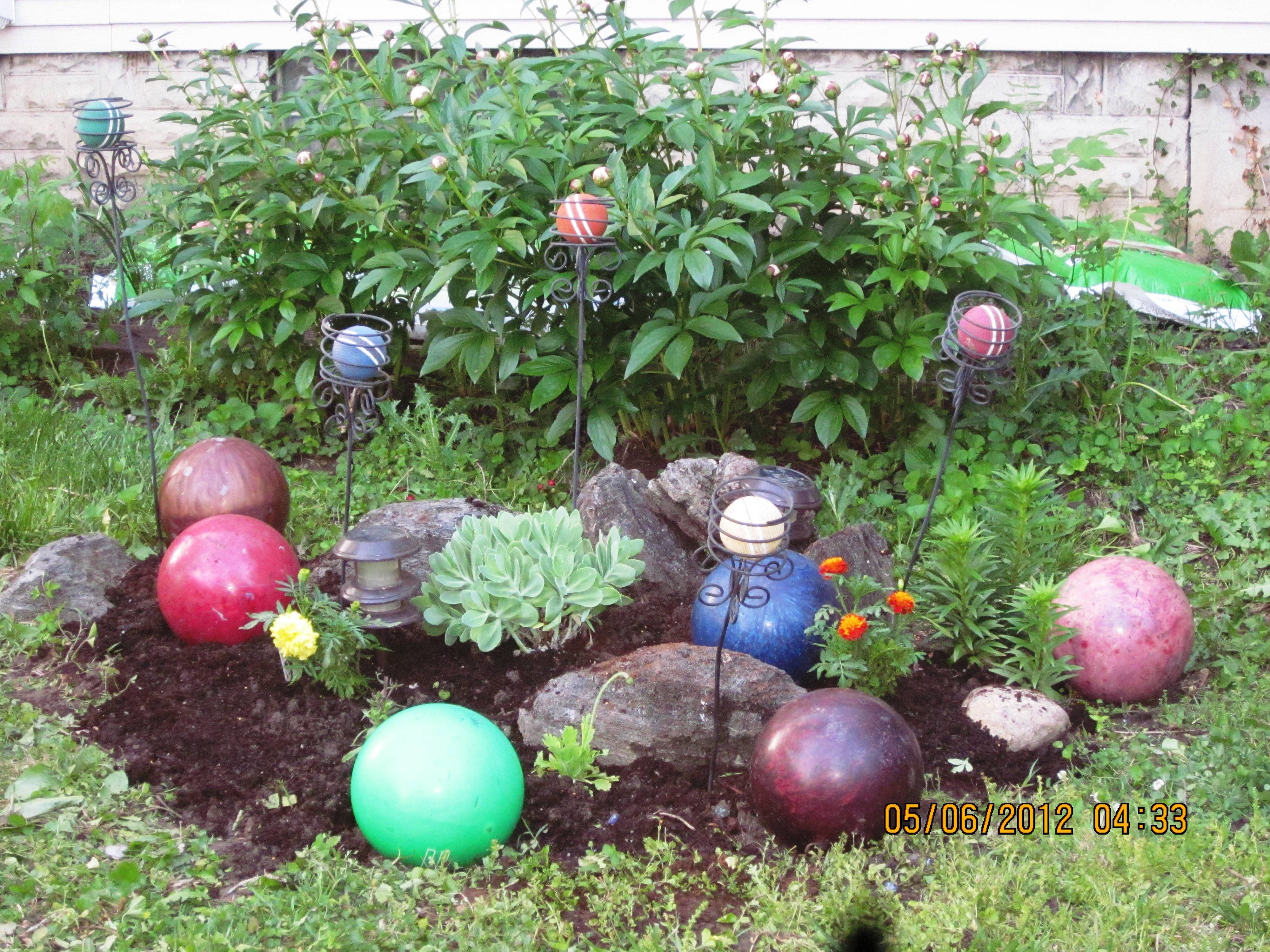 Best Diy Garden Ball Ideas