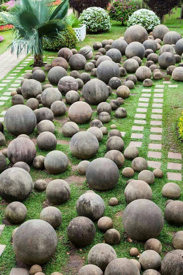 Beautiful Zeroscape Front Yard Ideas