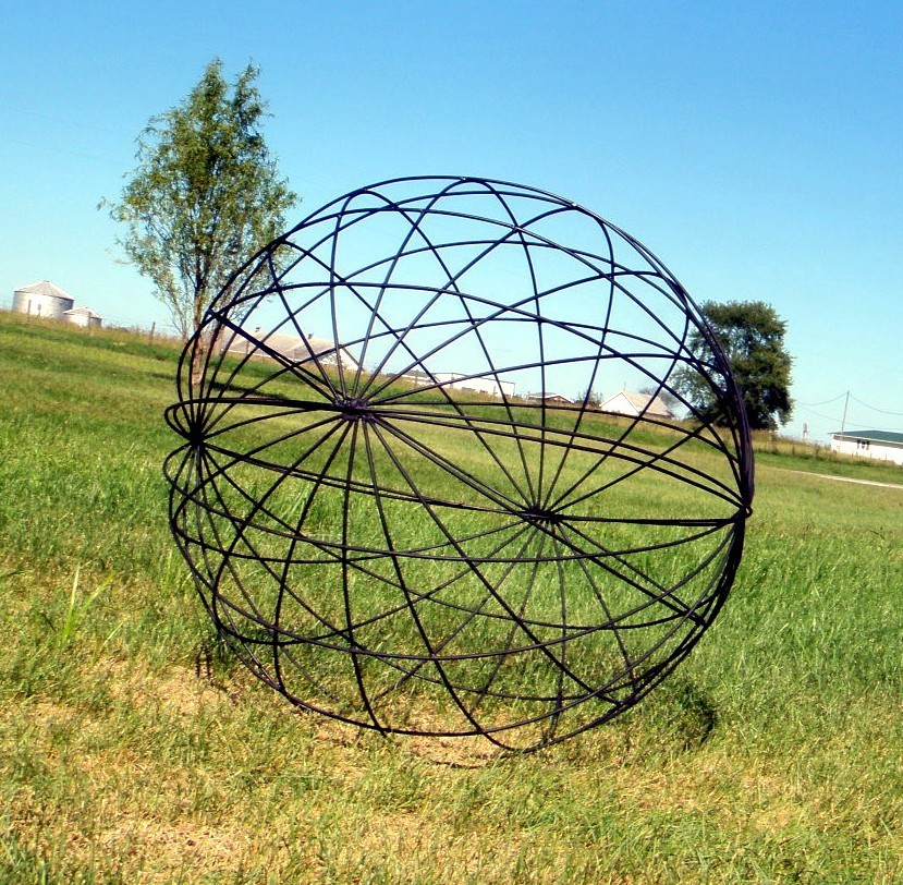 Beautiful Modern Stainless Steel Spherical Garden Sculpture
