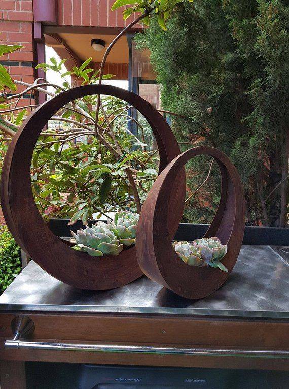 Best Outdoor Hanging Planter Ideas