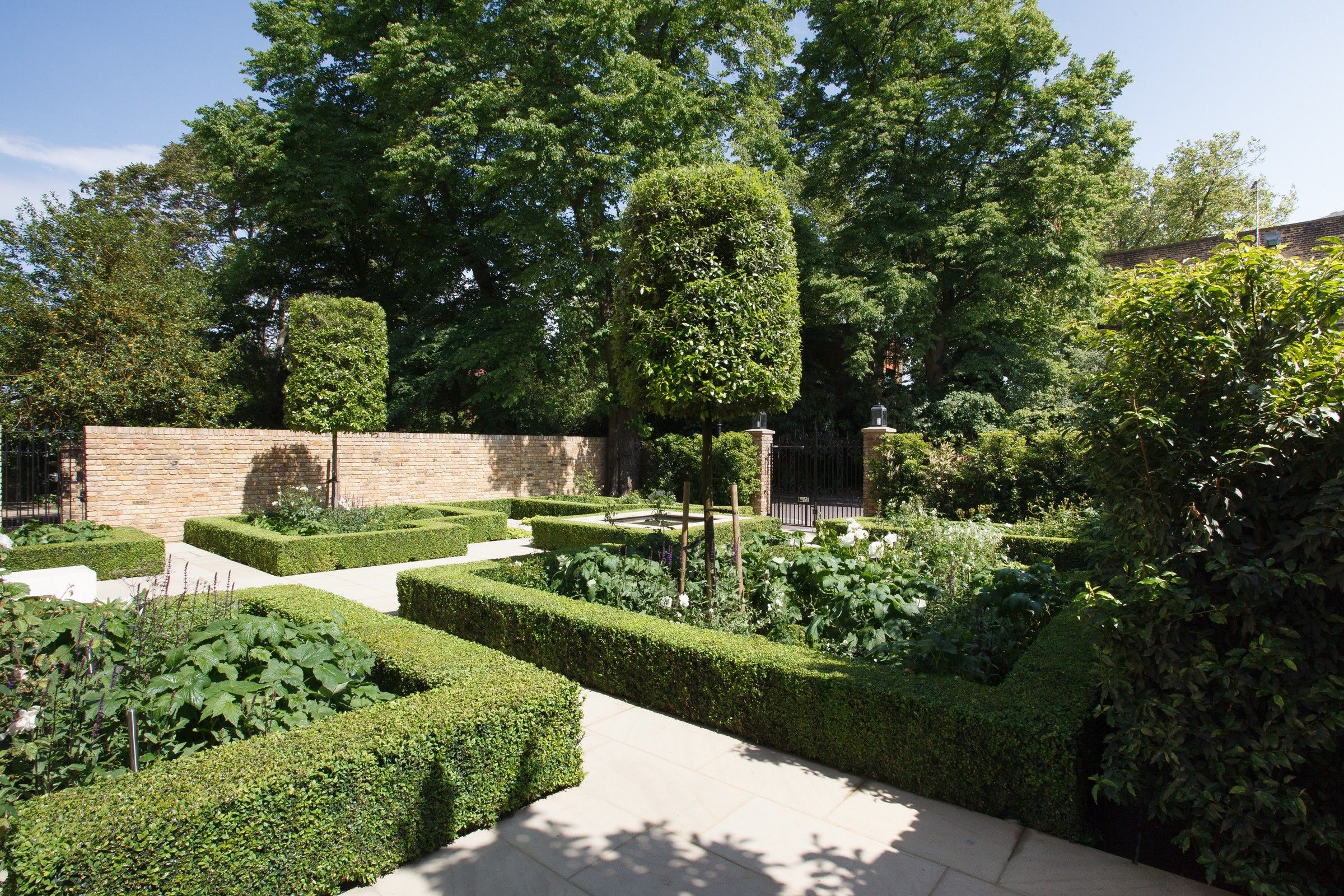 Spanish Style Italian Landscaping