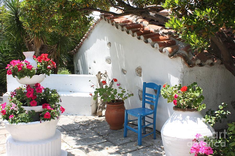 Greek Style Patio Garden Design