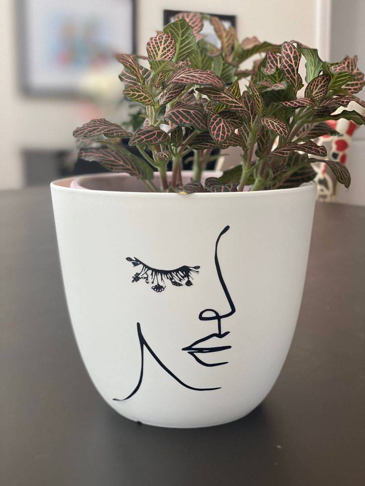 Family Plant Pot Face Planter