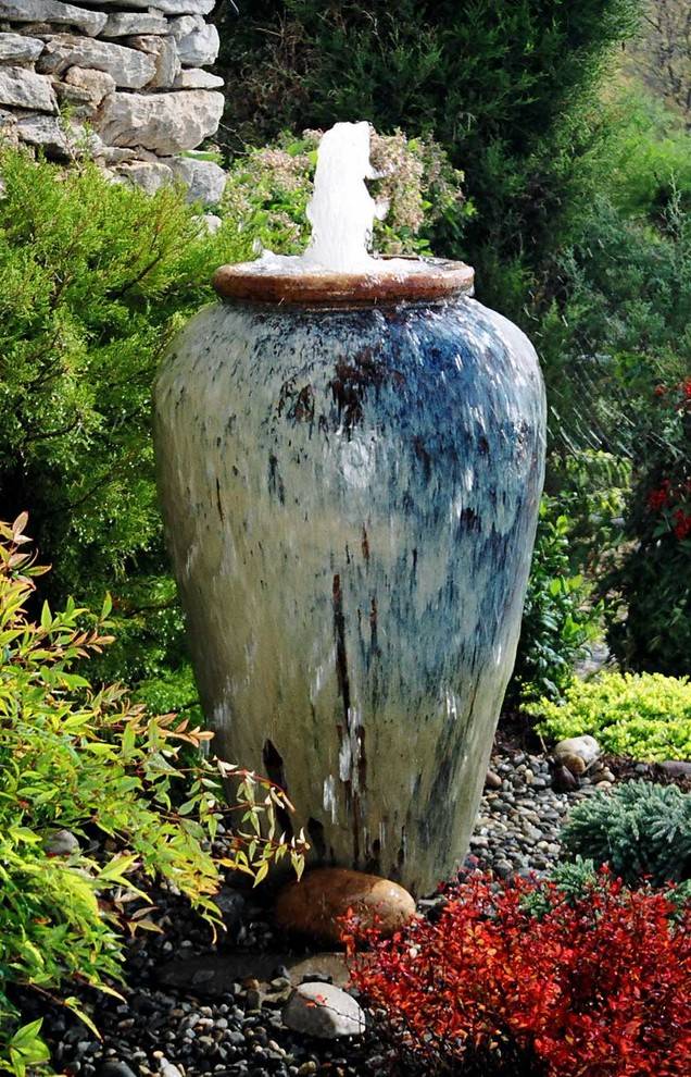 25 Garden Vase Ideas You Should Check SharonSable