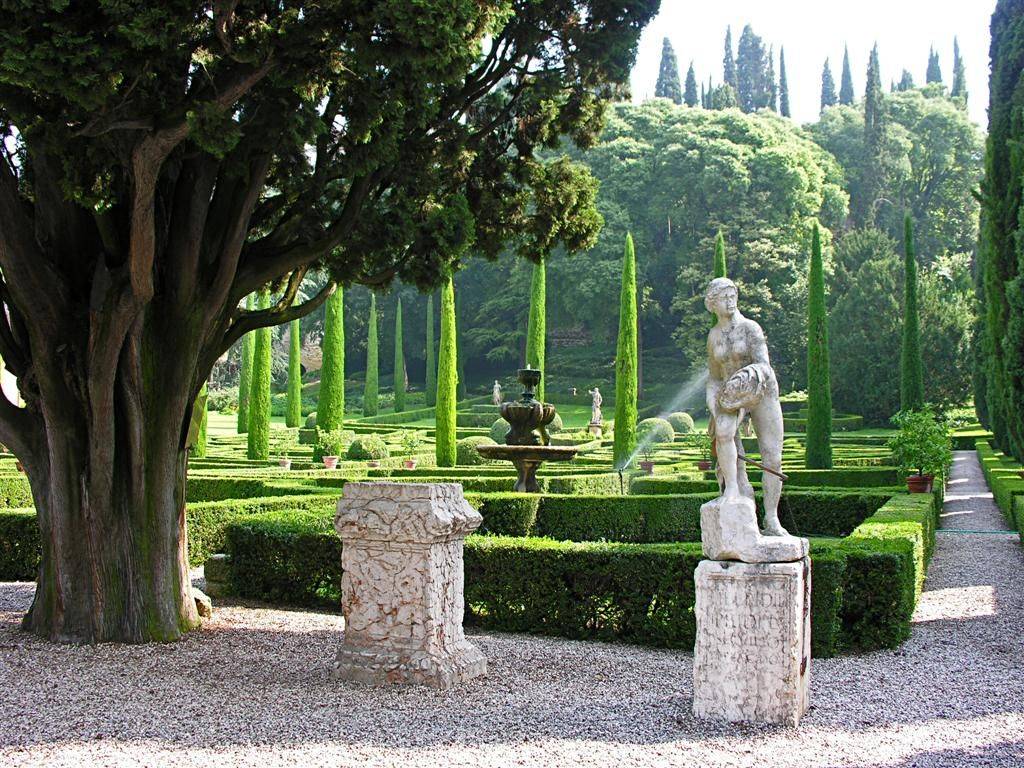 The Giusti Garden