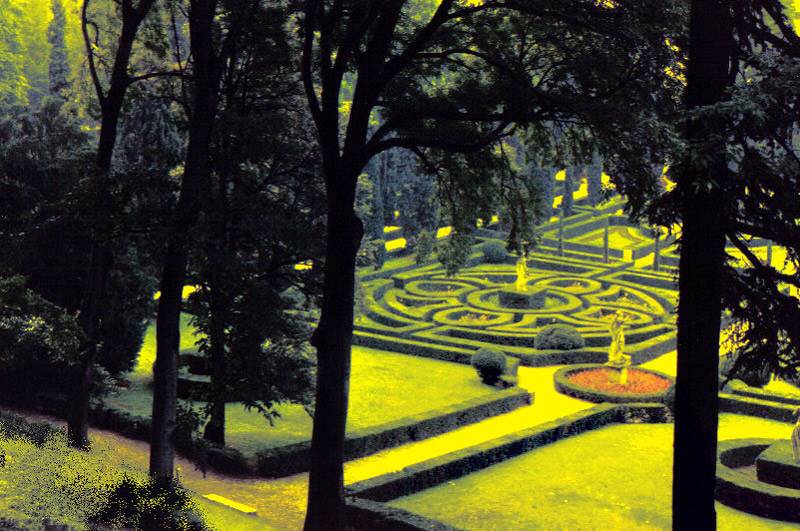 Verona Garden Entrance