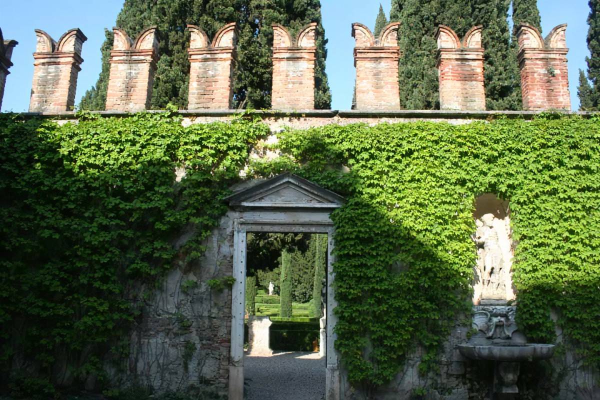 The Giusti Garden