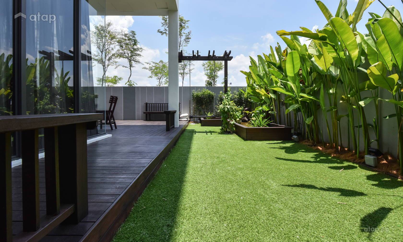 Contemporary Modern Garden Exterior Others