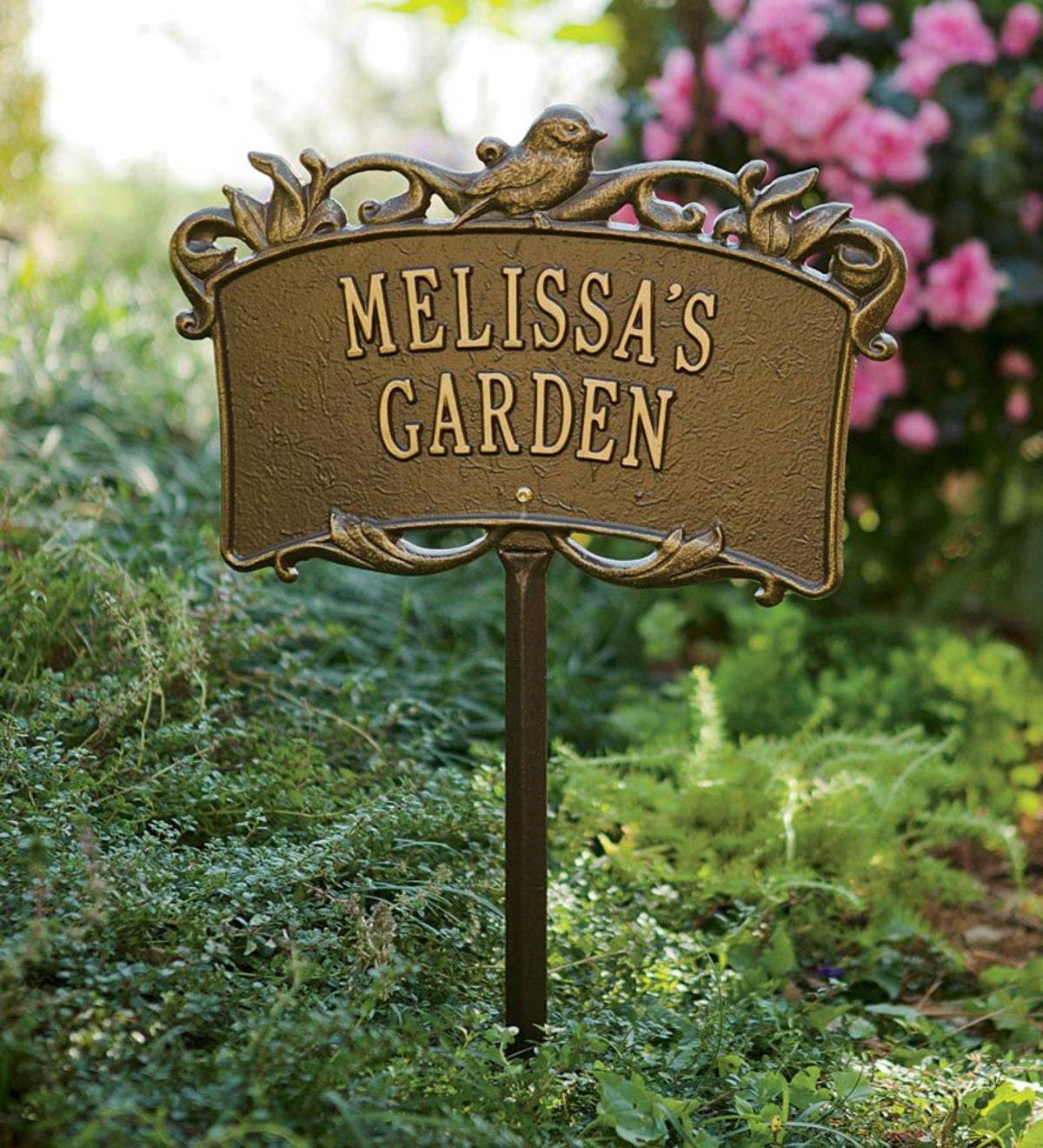 Personalized Welcome Magnetic Yard Sign Set