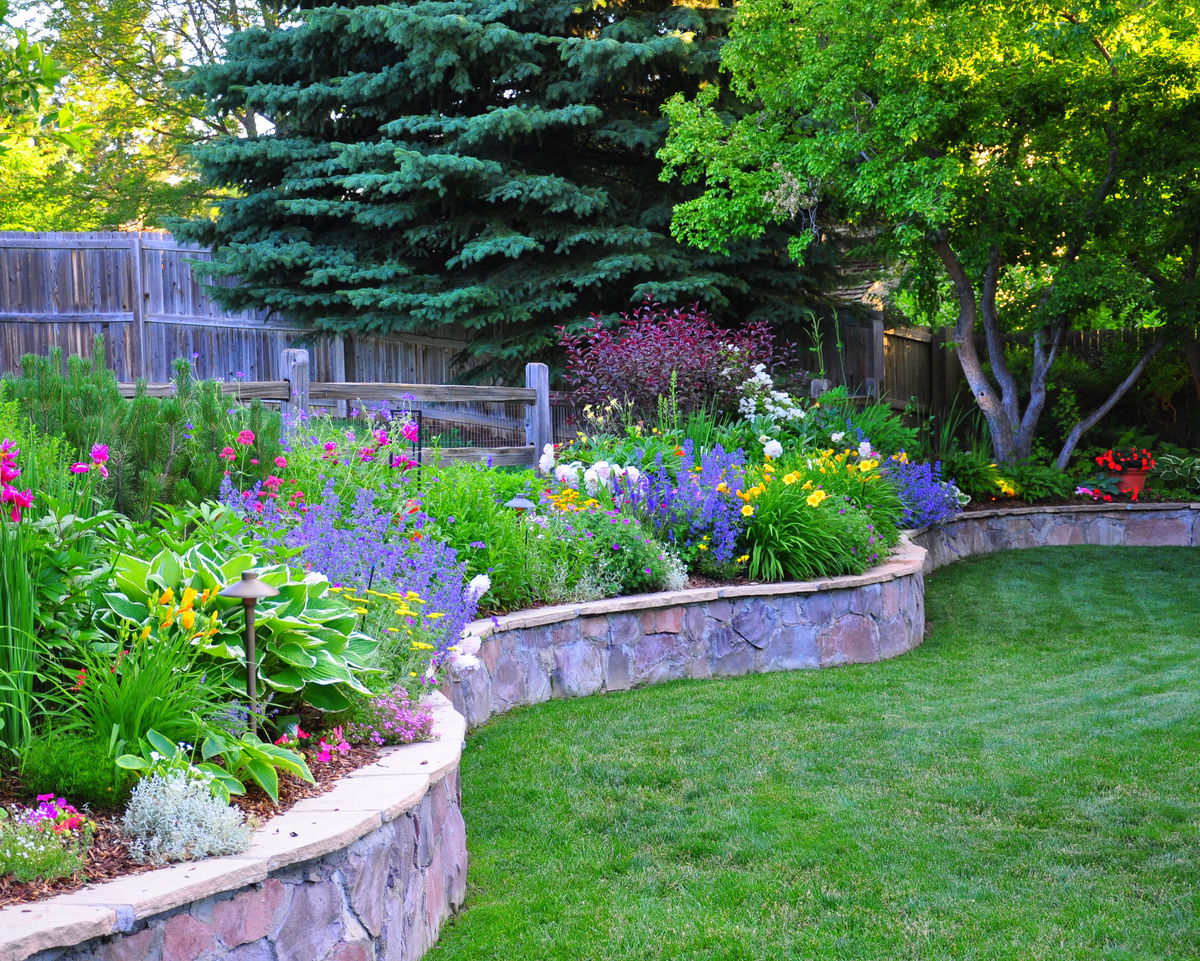 Beautiful Cinder Block Garden Designs