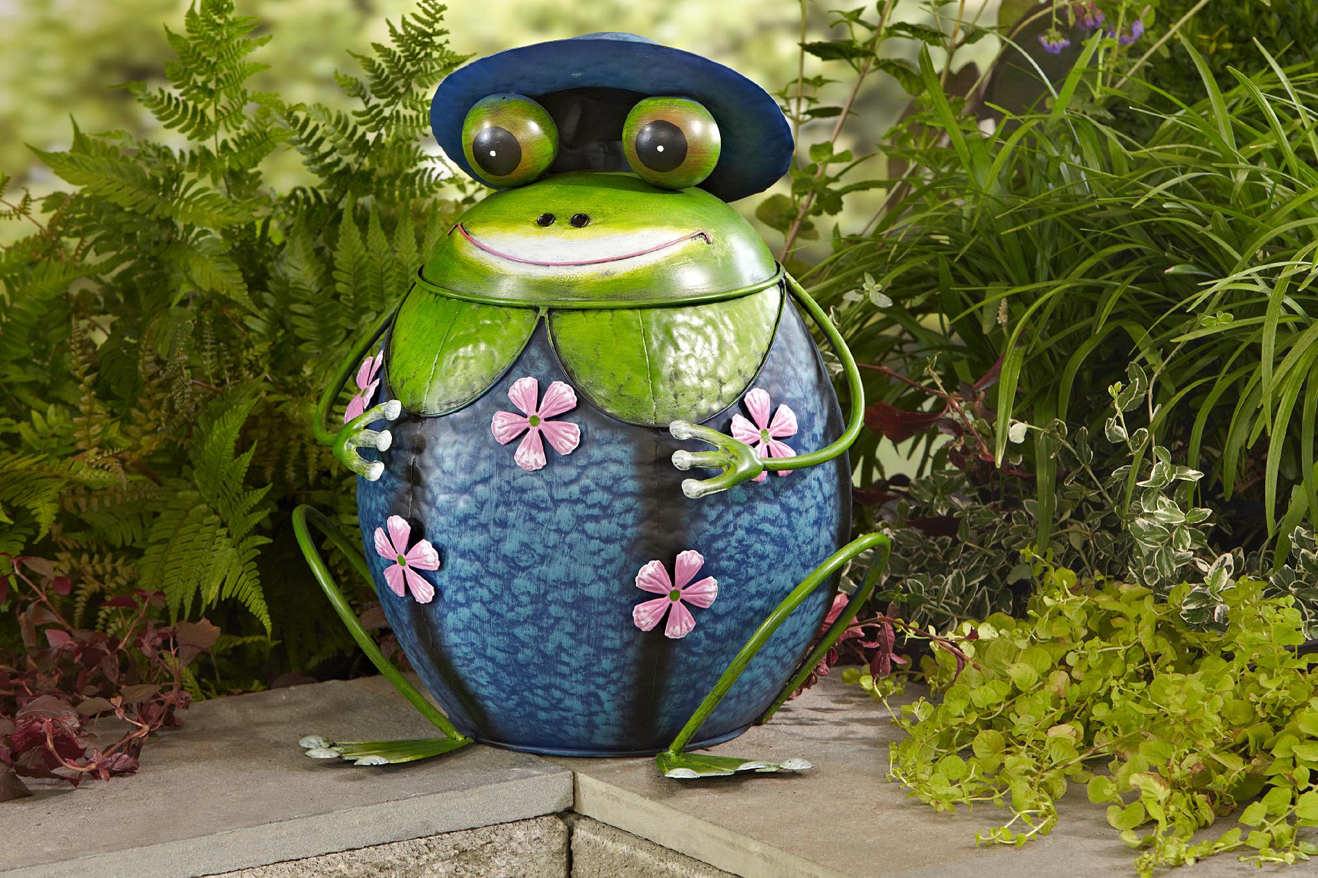Campania International Golfer Frog Cast Stone Garden Statue Garden