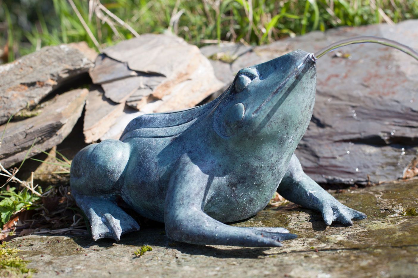 Essential Garden Large Metal Frog Outdoor Living Outdoor Decor