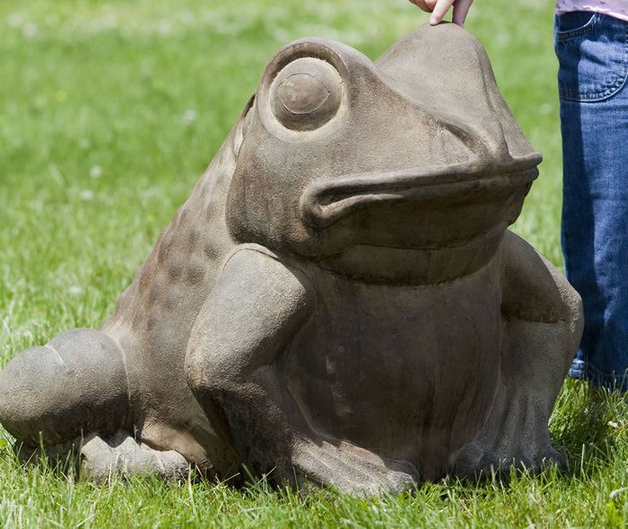 Giant Frog Large Cast Stone Outdoor Statue Kinsey Garden Decor