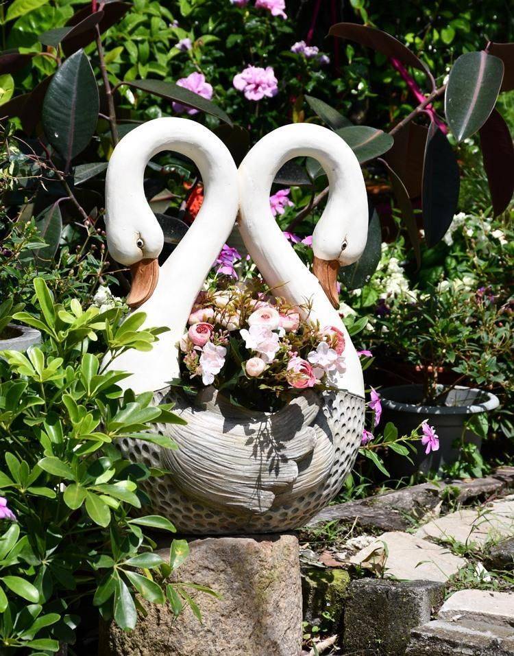 Popular Collection Willow Garden Sculptures Home Decor