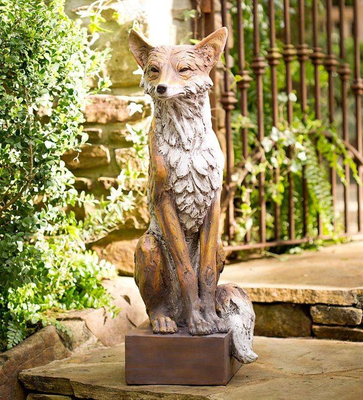 This Solar Lantern Friendly Fox Statuary
