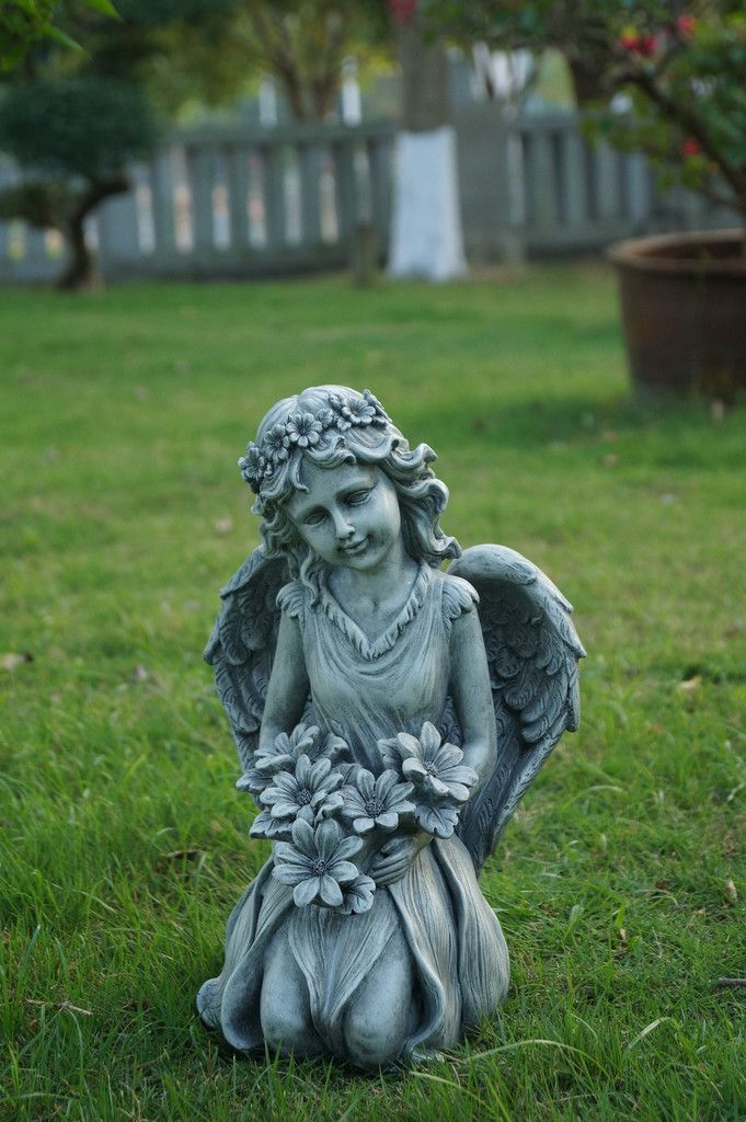 Stone Wing Angel Statue