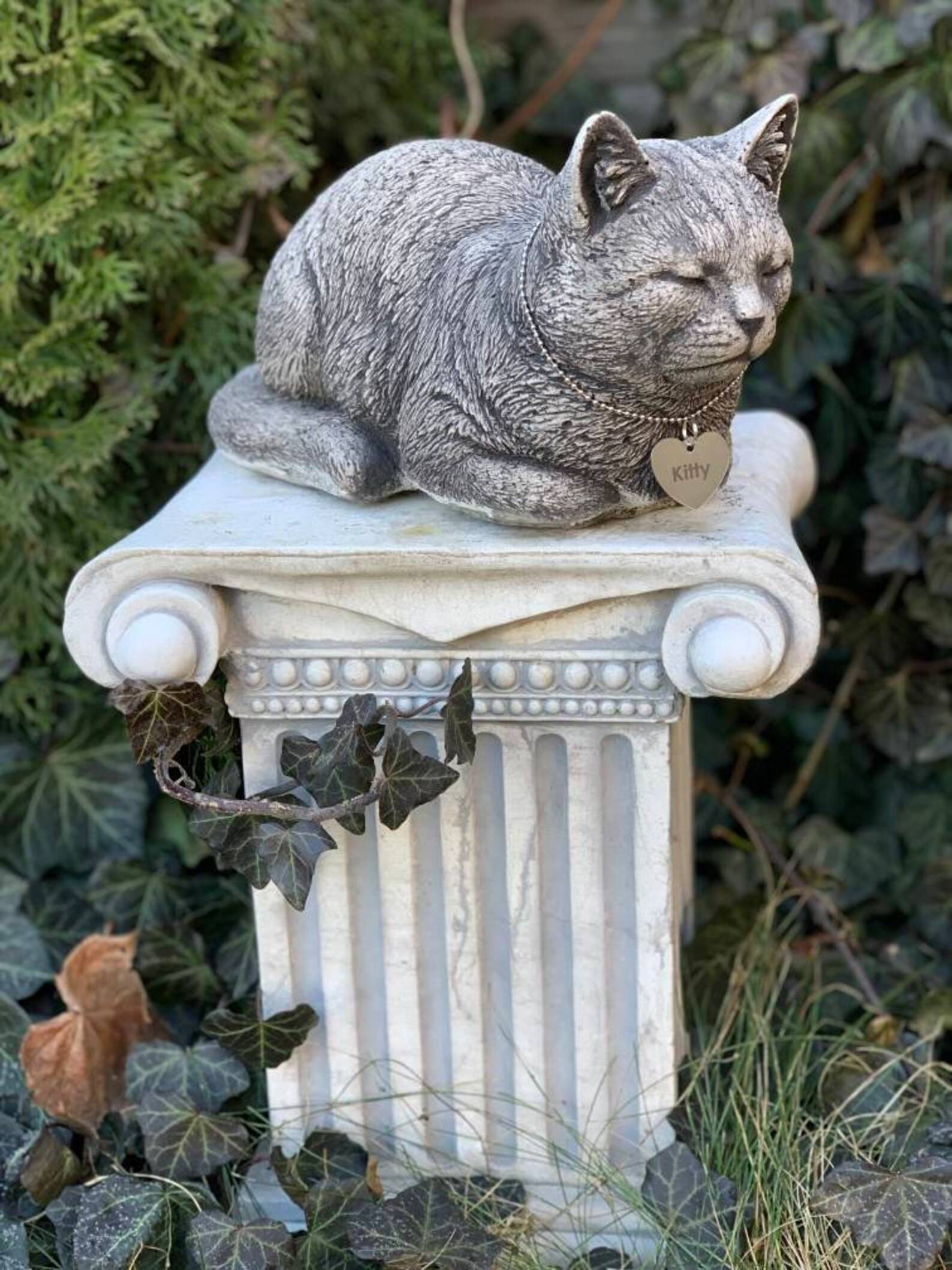 Concrete Life Size Pet Kitty Statue Memorial