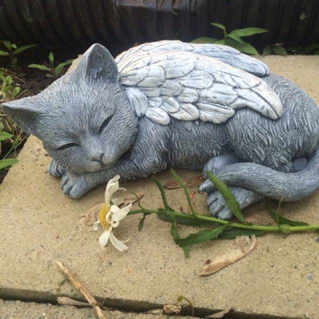 Design Toscano Garden Division Cat Angel Statue