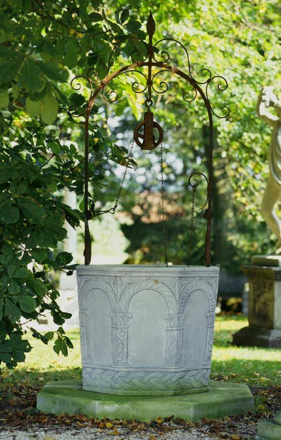 Frankie Garden Statues